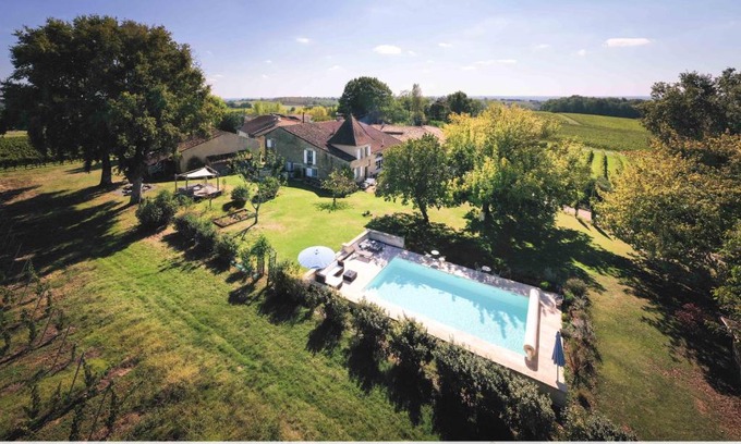 Les Esseintes Bed & Breakfast | Maison des Quatre Saisons