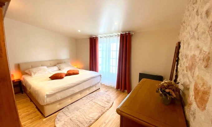 Tabanac House | Maison des Vignes with cleaning, sheets and towels included