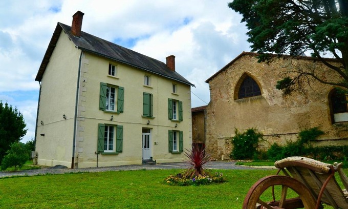 Le Vigeant Bed & Breakfast | Maison du Verger