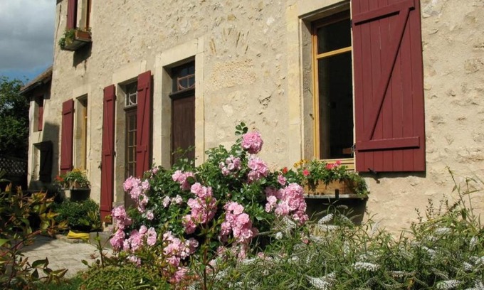 Crannes-en-Champagne House | Maison du XVe restaurée avec cheminée, jardin clos et bar privé - FR-1-410-127