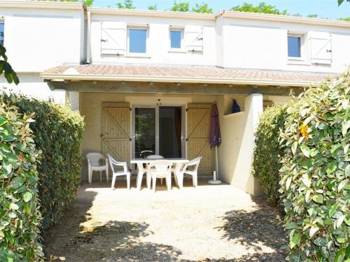 Vallon-Pont-d'Arc House | Maison Duplex 6 Pers. avec Terrasse, Piscine Chauffée, Parking Gratuit - Vallon-Pont-d'Arc - FR-1-382-55
