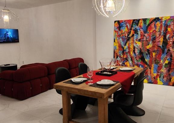 Hautvillers Villa | Maison face à l'abbaye d'Hautvillers - 2 bedrooms 2 Bathrooms, parking