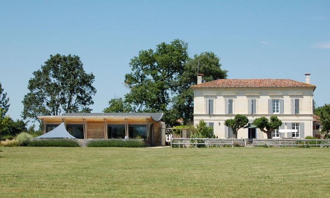 Montpellier de Medillan House | Maison de Maitre with Indoor Pool, 20 minutes to the beach