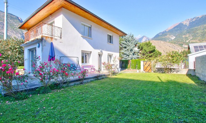 Saint-Jean-de-Maurienne House | Maison Individuelle de 120m² Avec Jardin