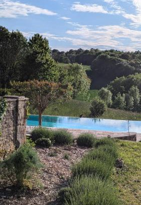 Saint-Sulpice-de-Roumagnac Bed & Breakfast | Maison Nathis