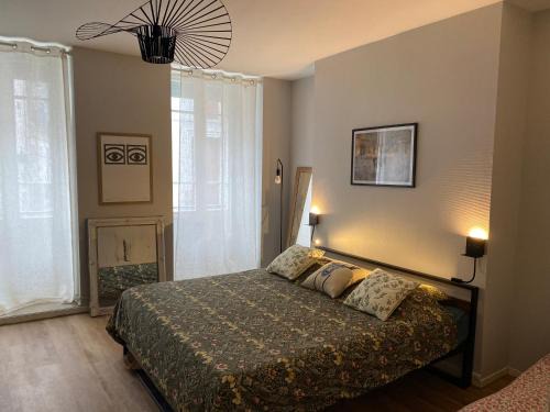 Bagneres-de-Luchon Apartment | MAISON GERMÈS - CENTRAL & STANDING - Appartements traversants - Lits 180 King Size - Linge de lit et de toilette inclus - Parking à proximité