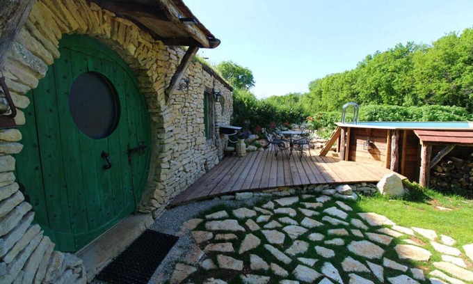 Lavaurette House | Maison Hobbit Troglodyte