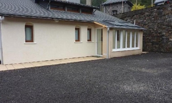 Mont-Dore House | Maison Indépendante avec Jardin à Mont-Dore - Près des Commerces et Thermes - FR-1-608-120