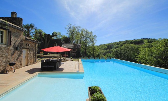 Le Buisson-de-Cadouin House | Maison Lou Peyrol avec piscine privée