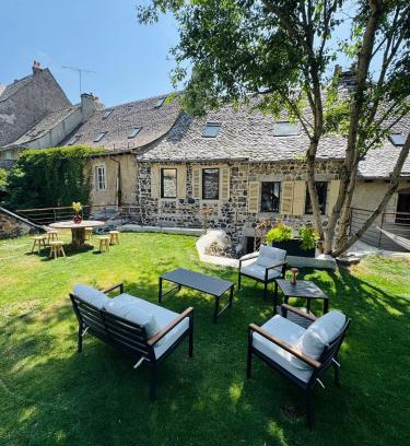 Laguiole House | Maison Ombre du Clocher
