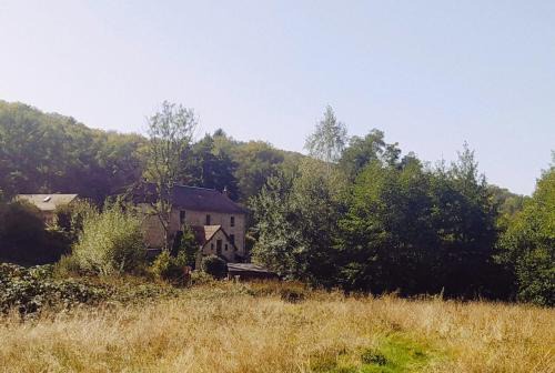 Arleuf House | Maison p'tite Anne
