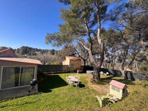 Est Apartment | Maison provençale au calme de la campagne avec Jacuzzi