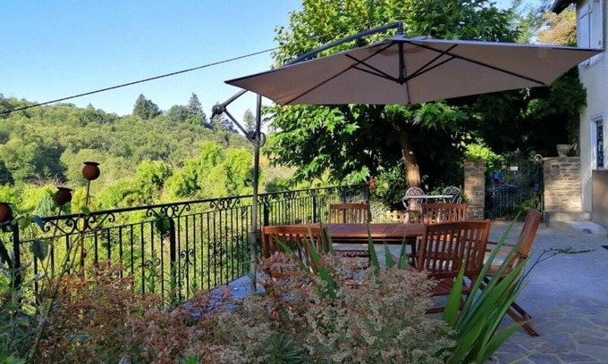 Segur-le-Chateau House | Maison Rocher | Memorable Views in the heart of the beautiful countryside