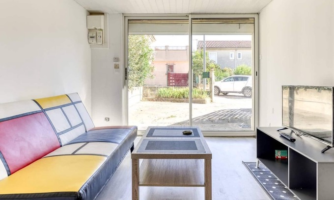 Conques-sur-Orbiel House | maisonette with terrace and garden