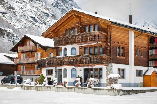 Taesch Apartment | Maisonette Wohnung - Chalet Amethyst in Taesch bei Zermatt