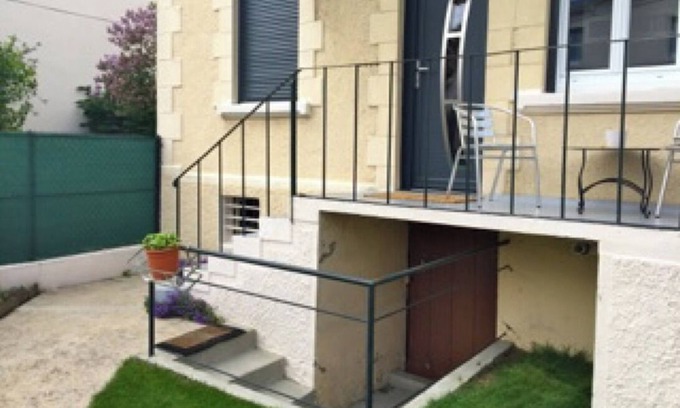 Eaubonne House | Maisonnette + garden Near Enghien les Bains Casino and racetrack