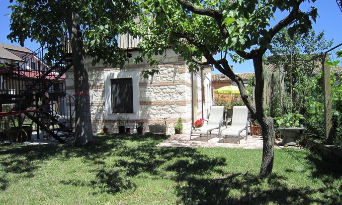 Rapino Apartment | Majella National Park in Abruzzo - lovely self catering garden apartment.