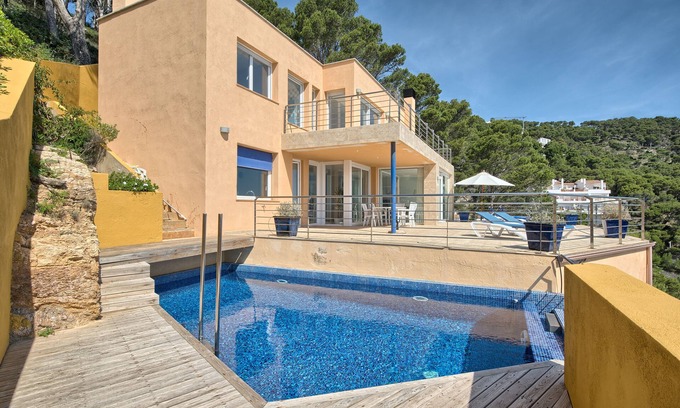 Aiguablava Villa | Majestic sea view villa with jet-stream private pool, wifi internet and 6 sleeps