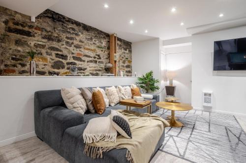 Griffintown Villa | Majestic Villa in Downtown Griffintown