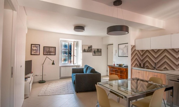 Porto Ceresio Apartment | MAJOR SISTERS, APPARTAMENTO VISTA LAGO DI LUGANO