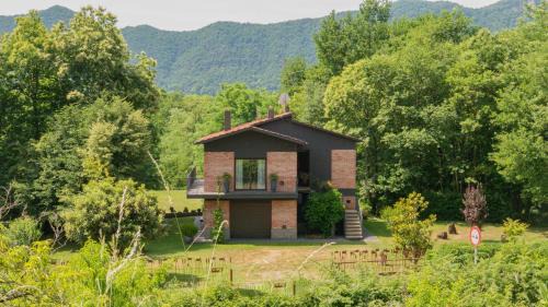 Santa Pau House | Majordoms Baseia - jardí i accés privat a La Fageda