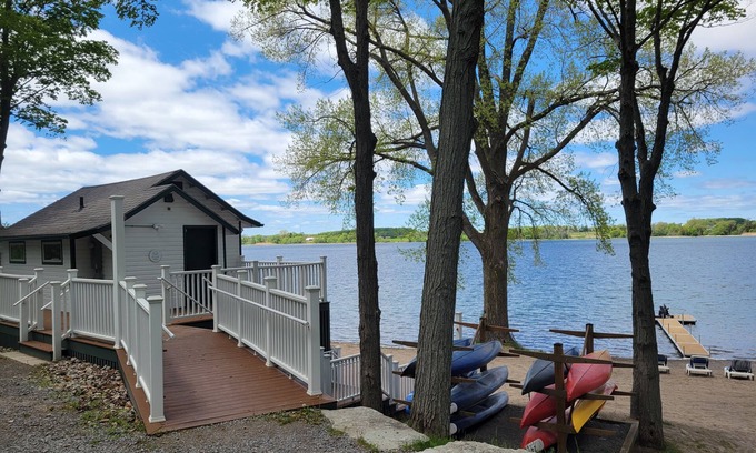 Cherry Valley House | Make It An All Canadian Summer In PEC! Family Friendly Resort. nA/C!