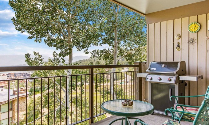 Snowmass Village Condo | Make It An Endless Summer! 15% off 3 nights thru 11/19
