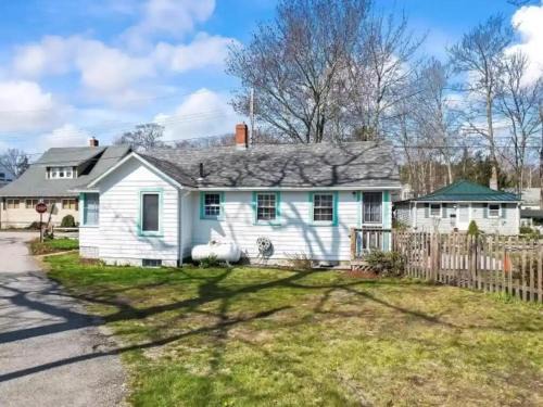 Old Orchard Beach House | Make Lasting Memories at the Bougie Beach Bungalow
