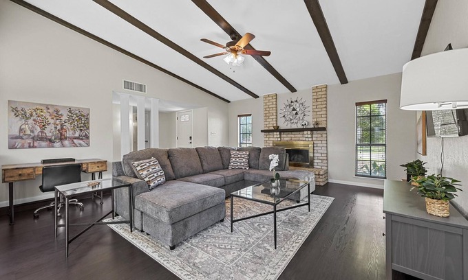 North Central Carrollton House | Make Yourself at Home Carrollton