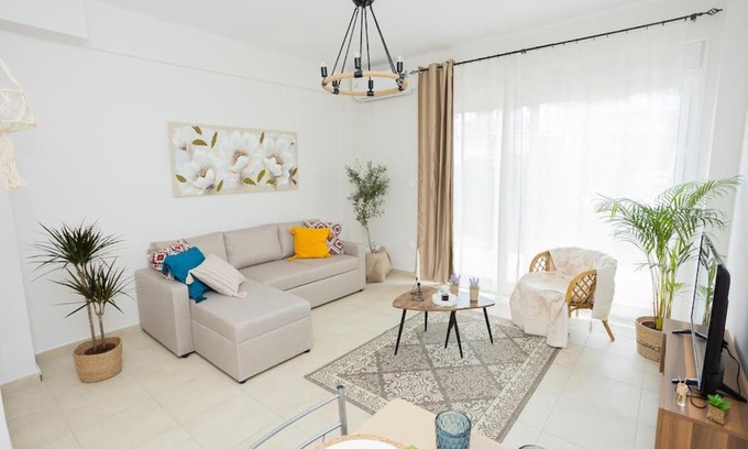 Nea Fokaia House | Make yourself at home! MYSTH