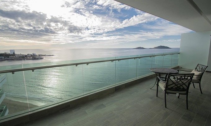 Ferrocarrilera Condo | Malecon Location Torre eMe #1501 with Pool