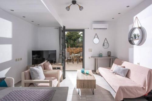 Sissi Apartment | Malena Apartment by 8essentially