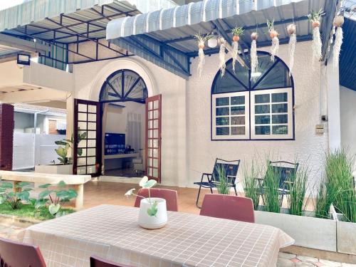 Chang Khlan House | Mali Cottage