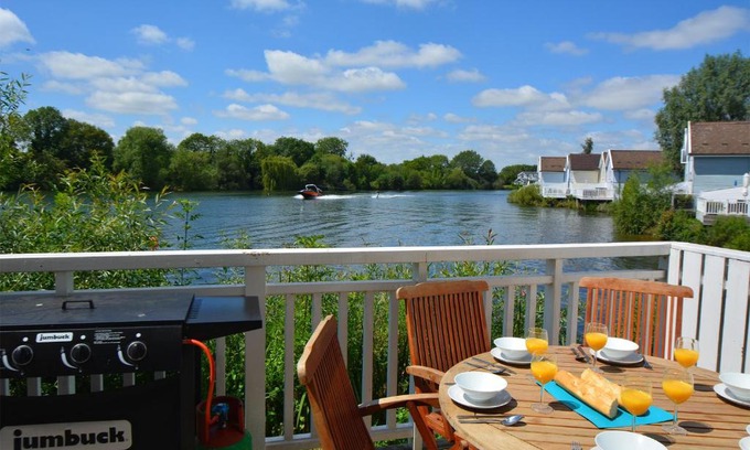 Cirencester House | Mallard Lodge