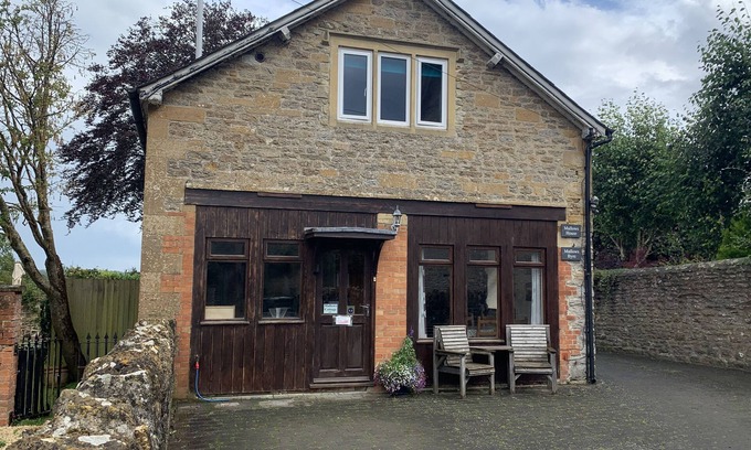 Yetminster Cottage | Mallows is an annexe to the owners property and is completely separate.