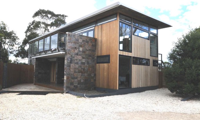 Coles Bay Bed & Breakfast | Malting Lagoon Guest House