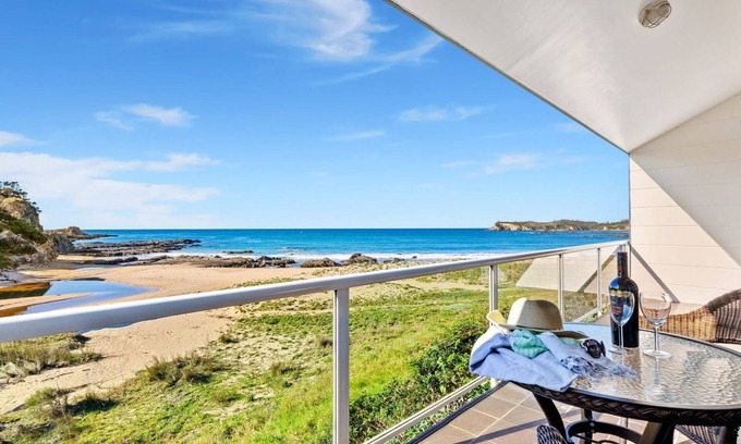 Malua Bay Apartment | Malua Dream - Absolute Beachfront Apartment