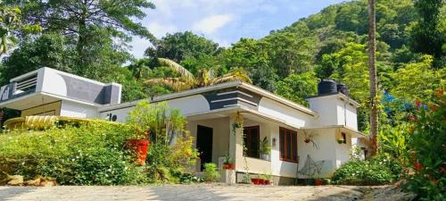 Devikolam Villa | Mamalakandam The White House Homestay