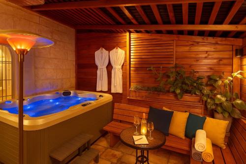 Jerusalem City Centre Apartment | Mamilla View- Suites & Apt Hotel