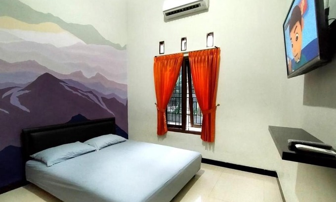 Depok Villa | Mamora Guest House