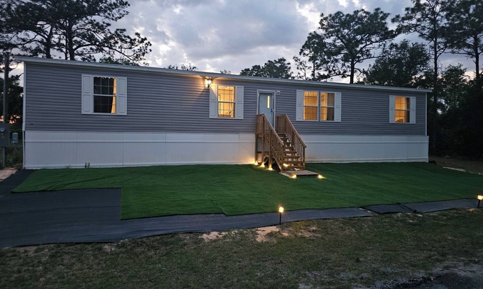 Crystal River House | MANATEE WATCH DEN 1 BEDROOM PET FRIENDLY