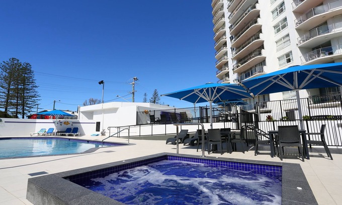 Alexandra Headland Apartment | Mandolin Beachfront Resort