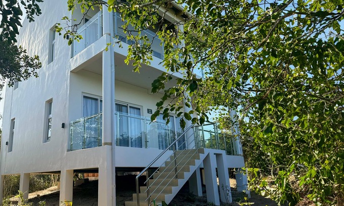 Marracuene Apartment | Mandowa Beach Forest & Cottages - D