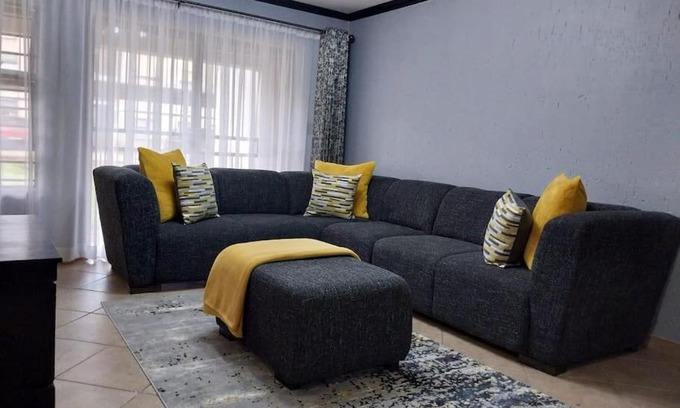 Boksburg Apartment | Maneli 69