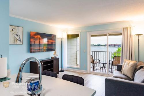 Rocky Point House | Mangrove Bay