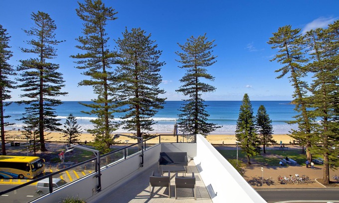 Manly Hotel | Manly Paradise Motel & Apartments