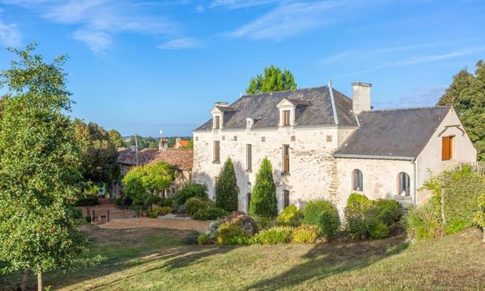 Concourson-sur-Layon Villa | Manoir De Levesque in Pays de la Loire