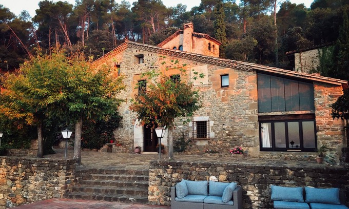 Canet d'Adri Apartment | Manor country house in the heart of Catalunya