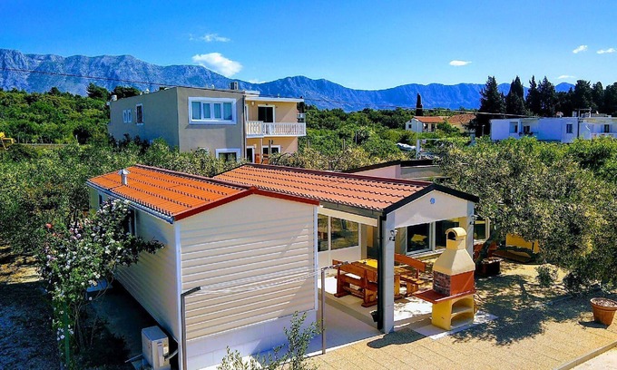 Sucuraj House | Manora Sucuraj pool guest house