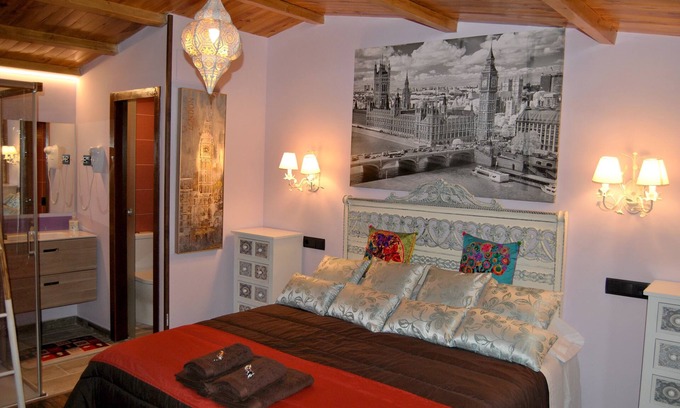 Collado Mediano House | MANSION DELUXE VILLA ALEJANDRA WITH POOL AND JACUZZI